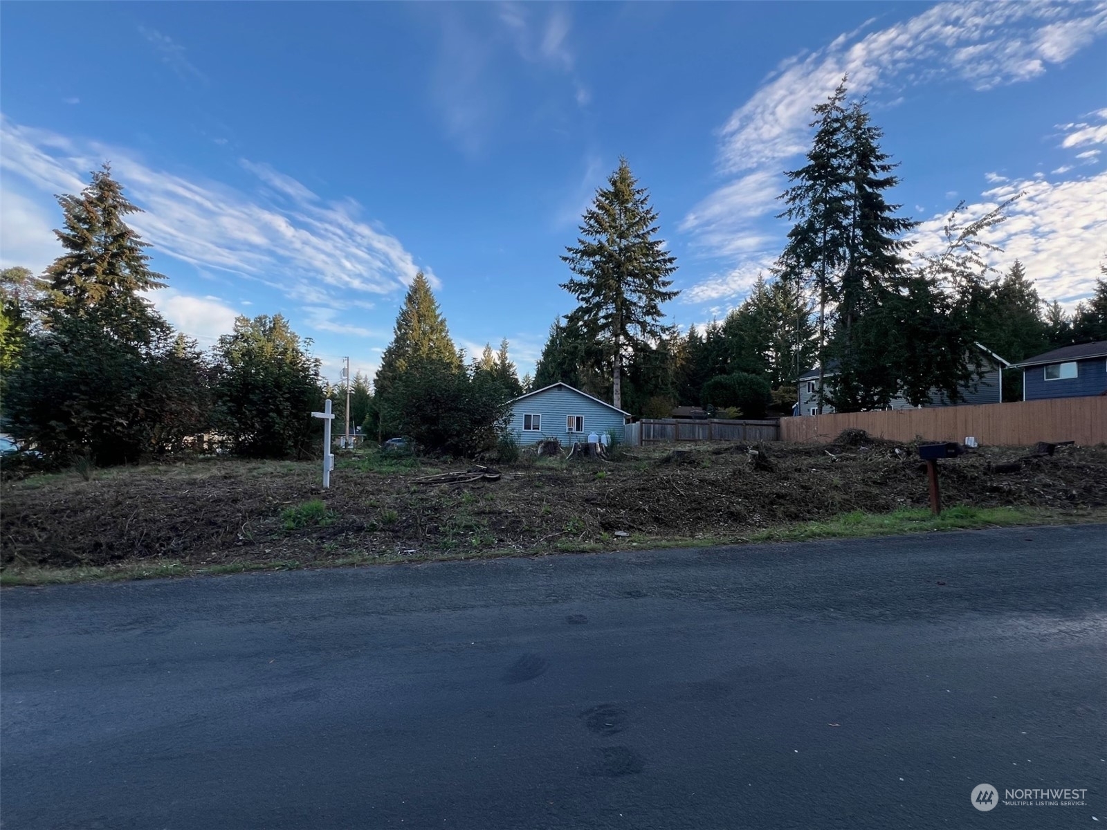 Property Photo:  7650 Sandy Way NE  WA 98370 