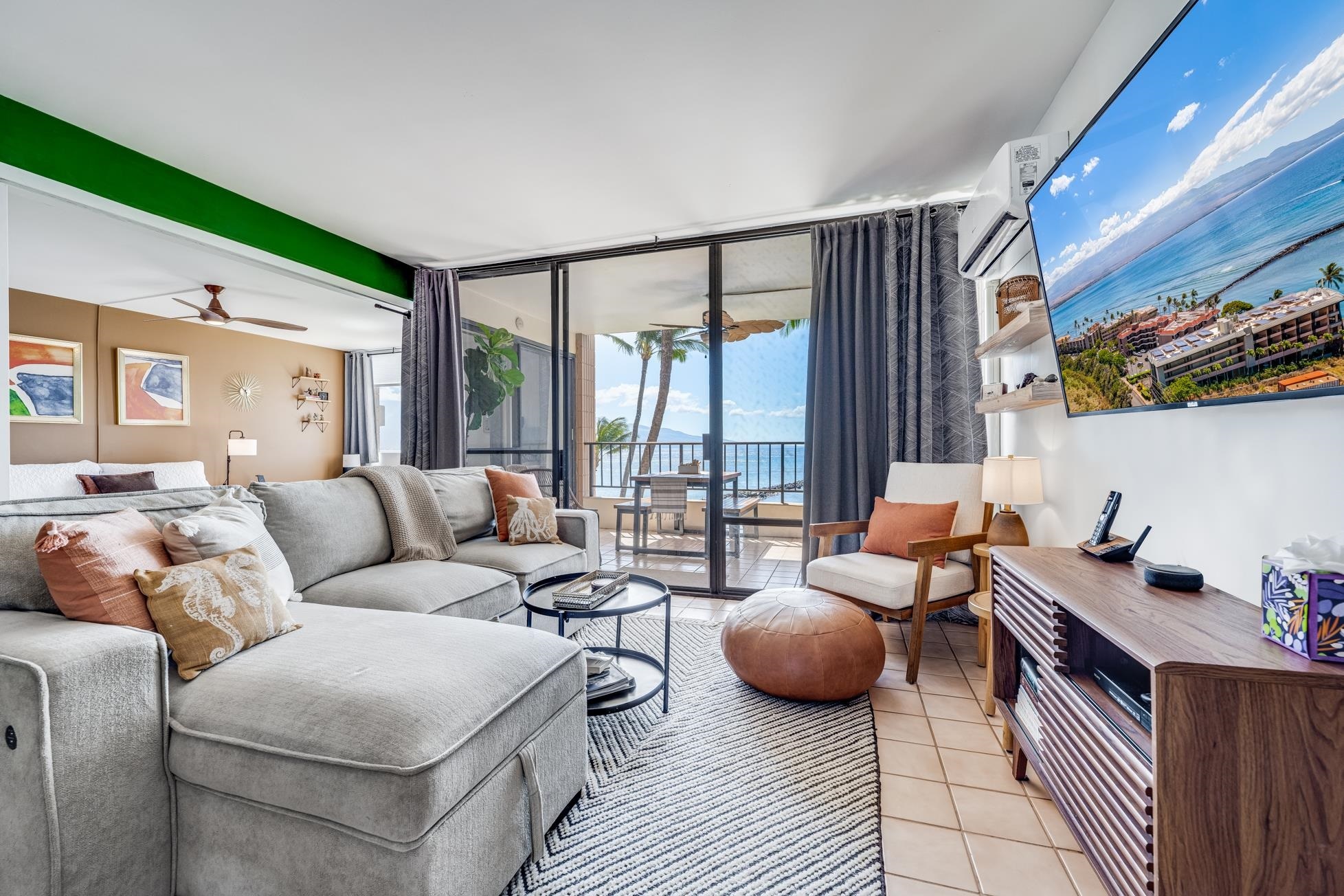 Property Photo: 30 Hauoli St 306 HI 96793
