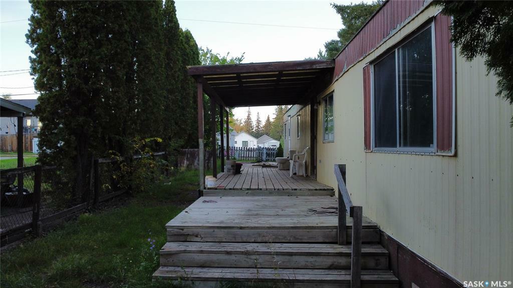 Property Photo:  209 5th Street  SK S0K 1X0 