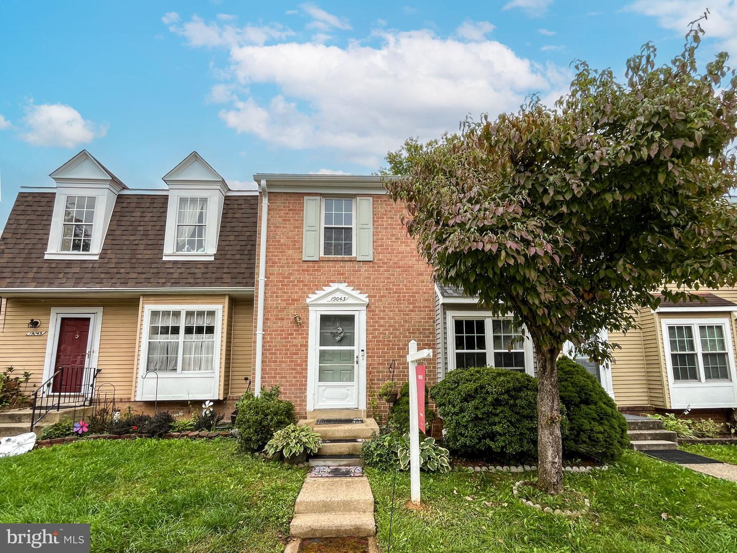 Property Photo:  19043 Cherry Bend Drive  MD 20874 