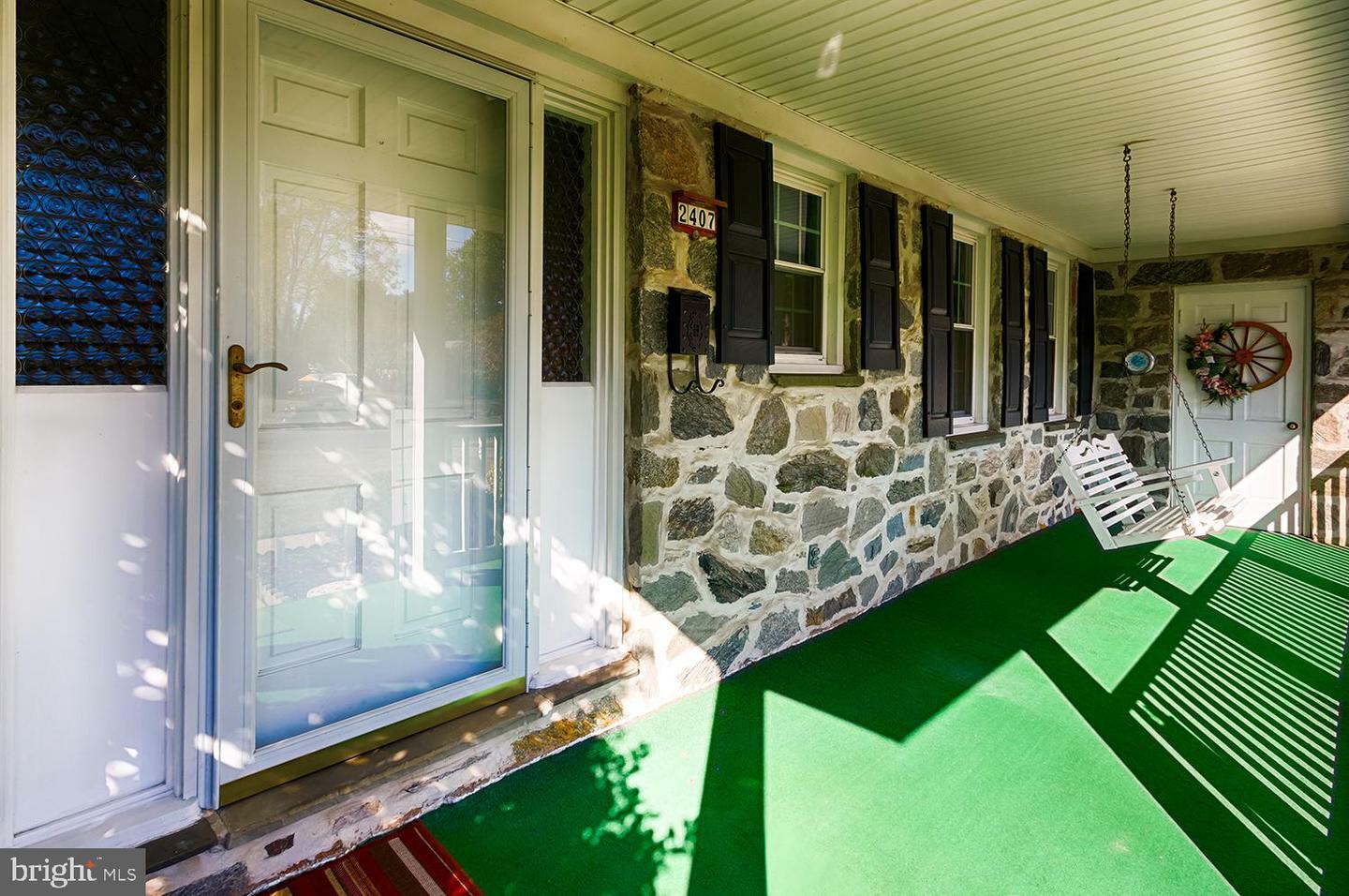 Property Photo:  2407 Laurel Drive  NJ 08077 