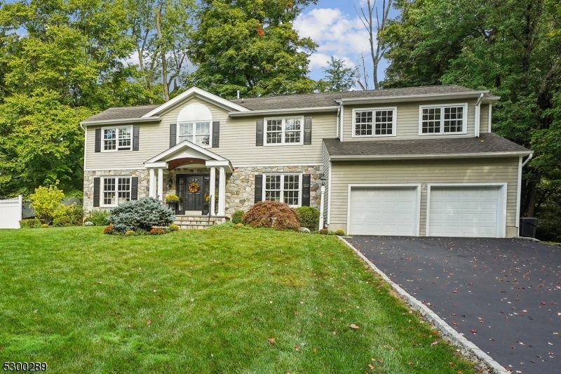 Property Photo:  5 Wynwood Rd  NJ 07928 