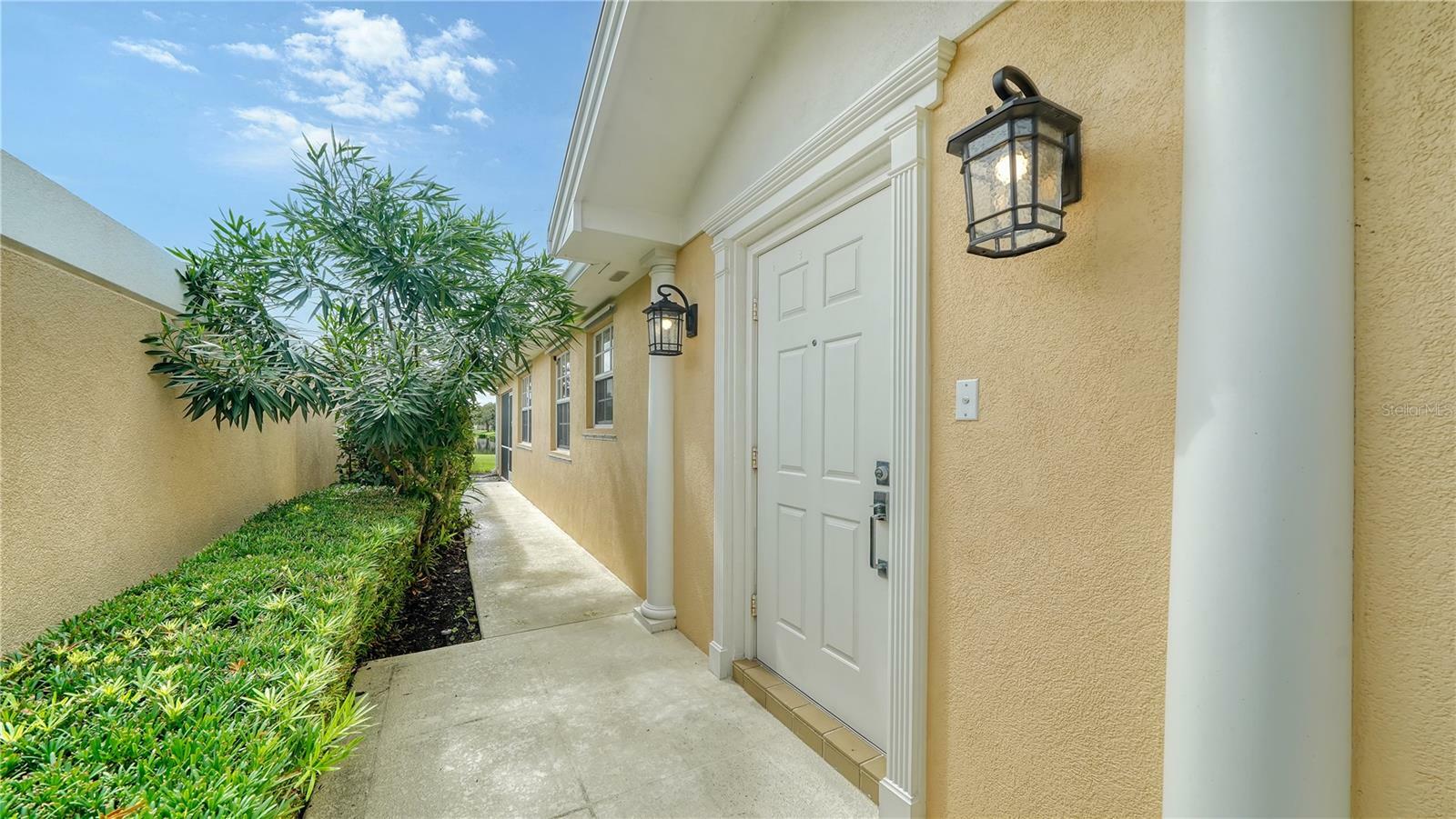 Property Photo:  5551 Avellino Place  FL 34238 