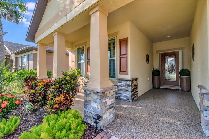 Property Photo:  6342 Kenava Loop  FL 34221 