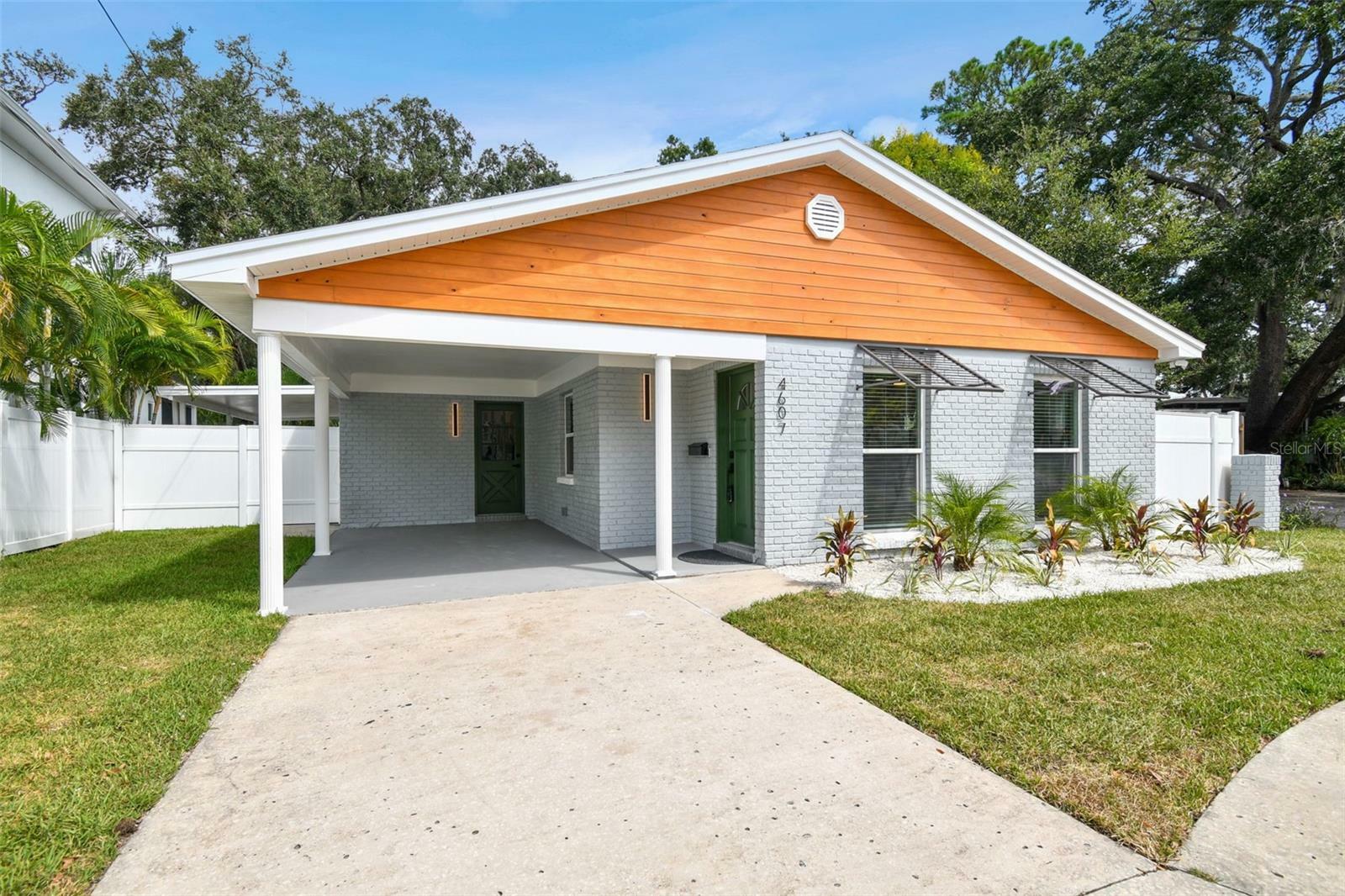 Property Photo:  4607 W San Jose Street  FL 33629 