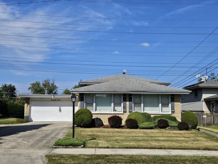 20 E Kathleen Drive  Des Plaines IL 60016 photo