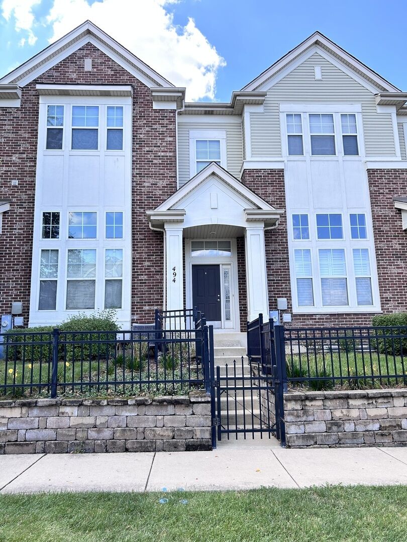 Property Photo:  494 Grosvenor Lane  IL 60504 