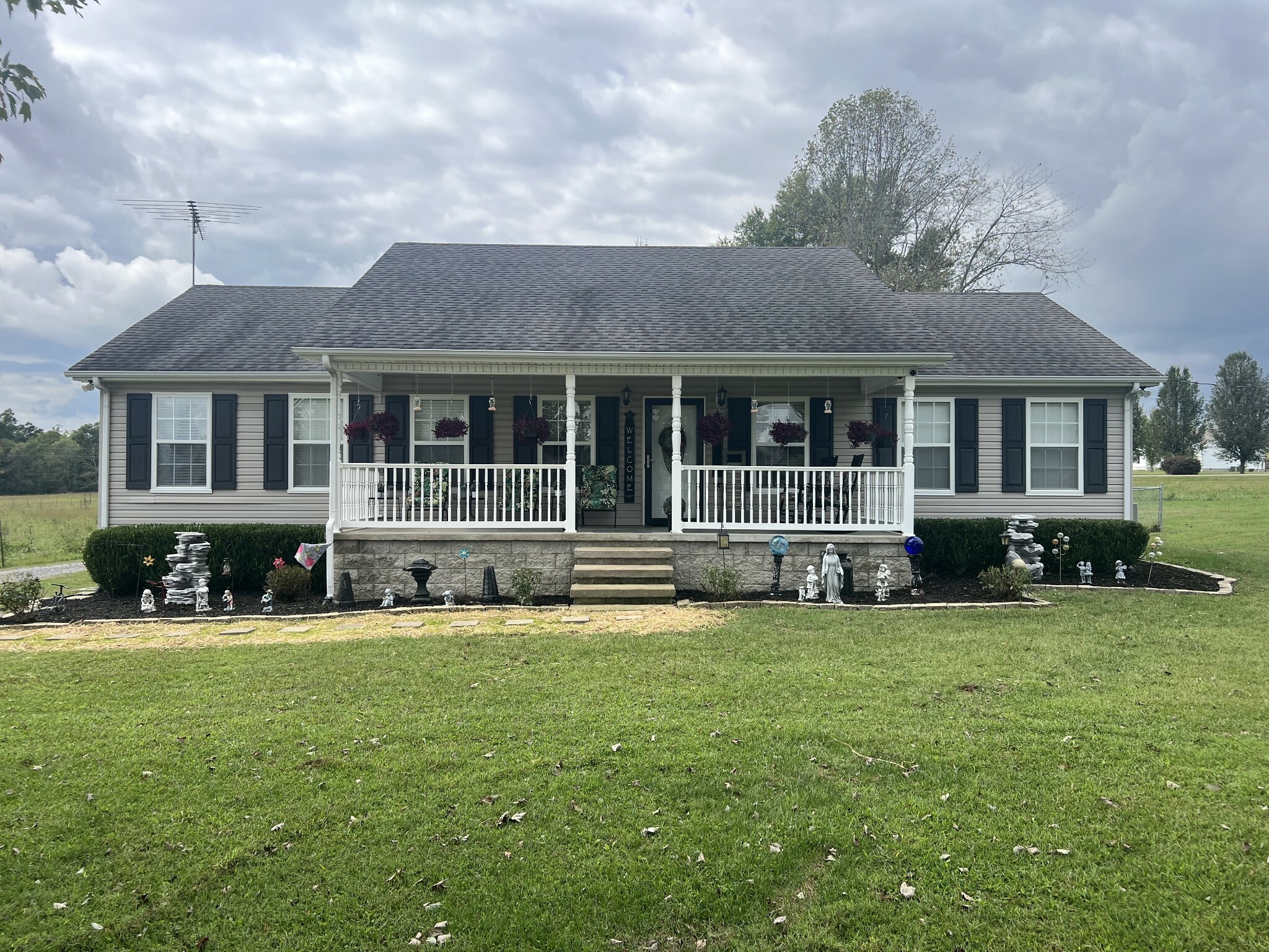 Property Photo:  227 Williams Rd  TN 37083 