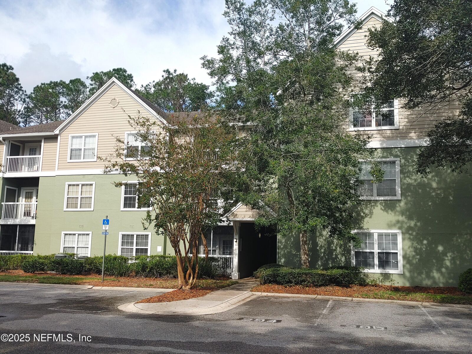 Property Photo: 7701 Timberlin Park Boulevard 1636 FL 32256