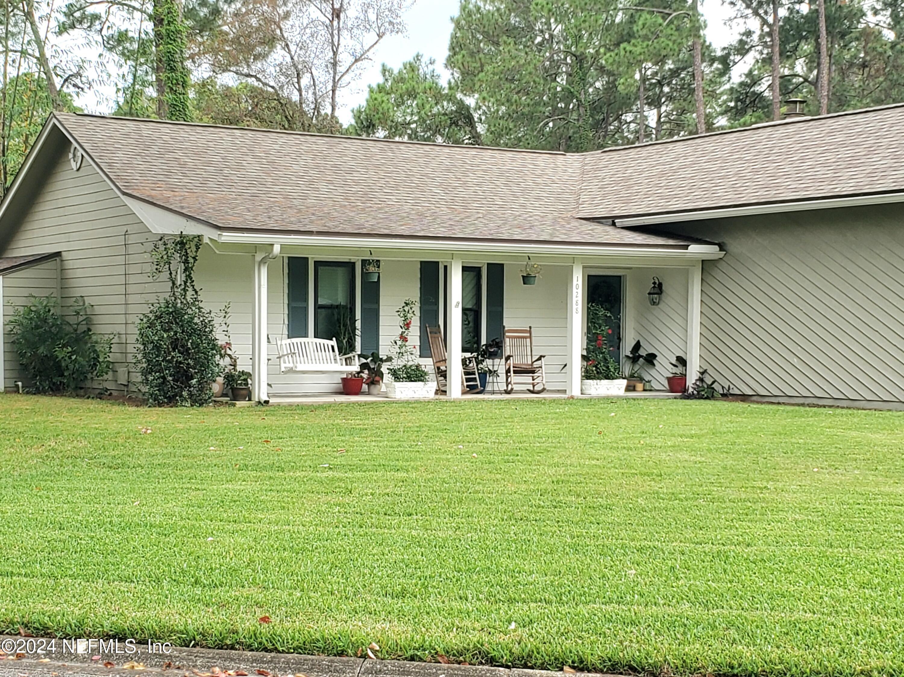 Property Photo: 10288 Bent Tree Lane FL 32257