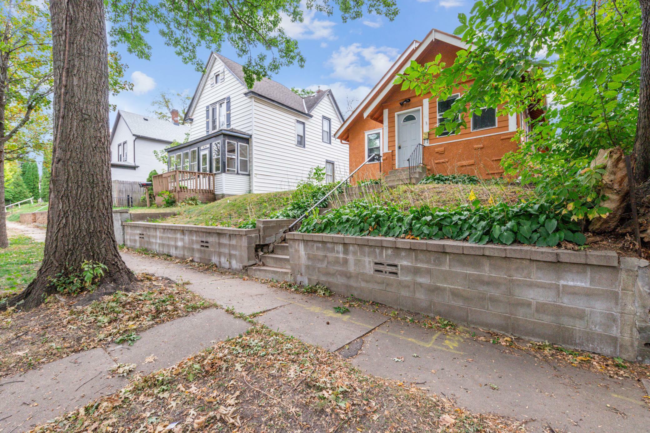 Property Photo:  62 Cook Avenue W  MN 55117 