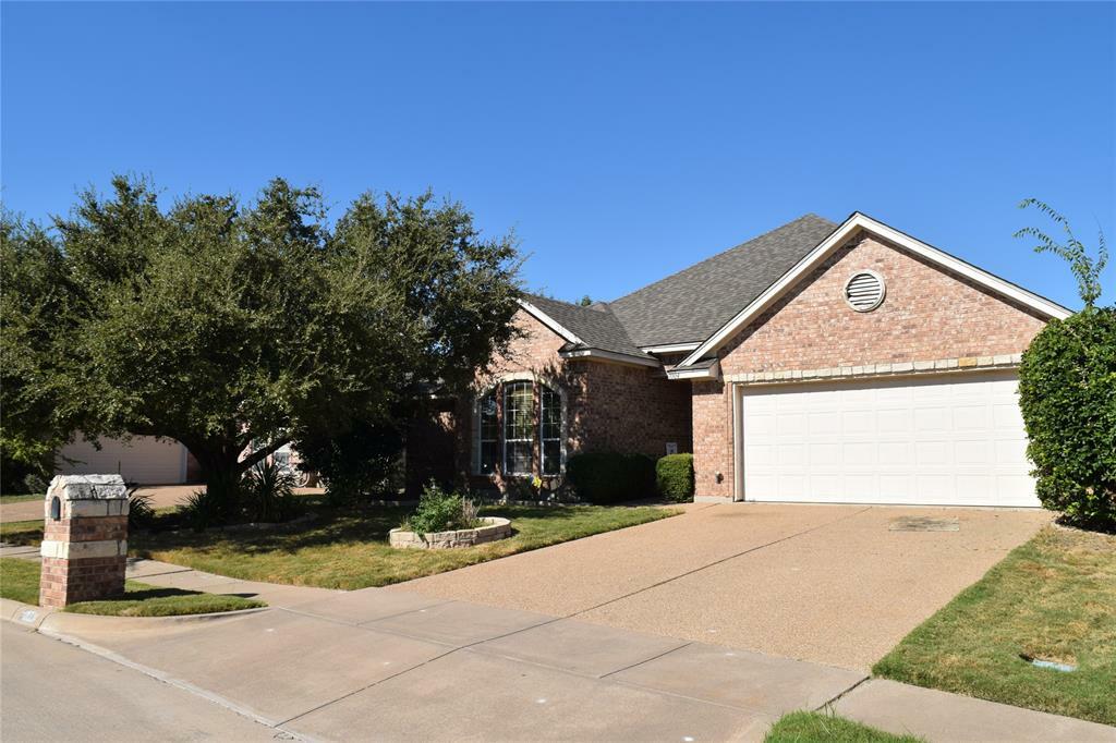 1004 Greenbriar Court  Saginaw TX 76179 photo