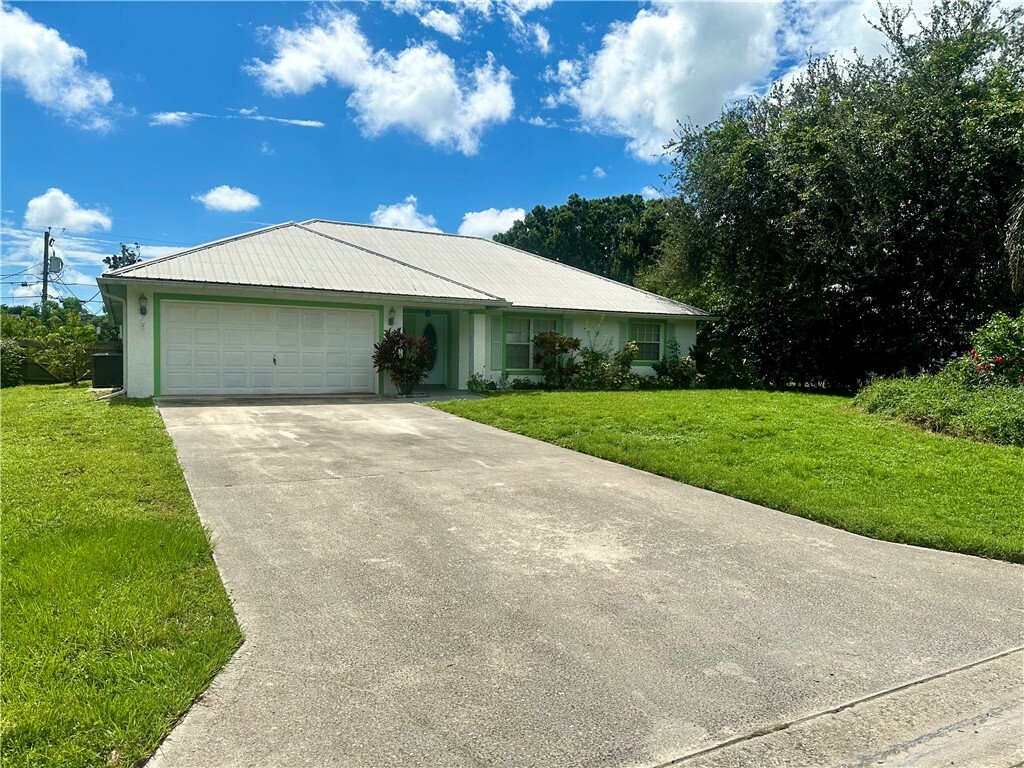 Property Photo:  1675 19th Place SW  FL 32962 