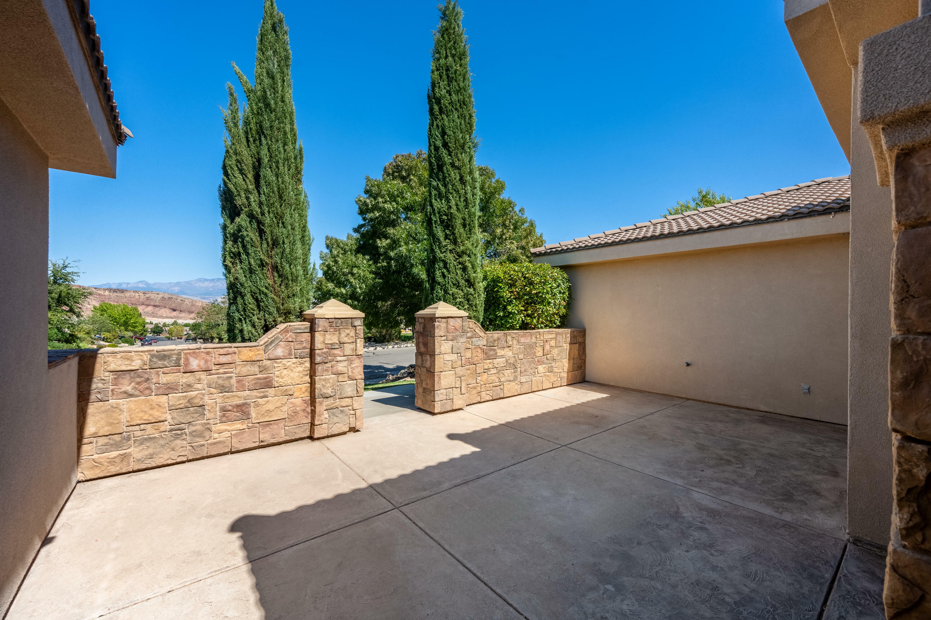 Property Photo:  584 E Price Hills Dr  UT 84770 