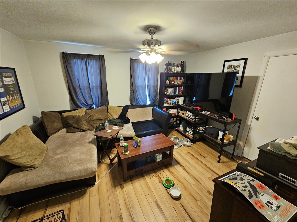 Property Photo:  415-417 Pennsylvania Ave  PA 15061 