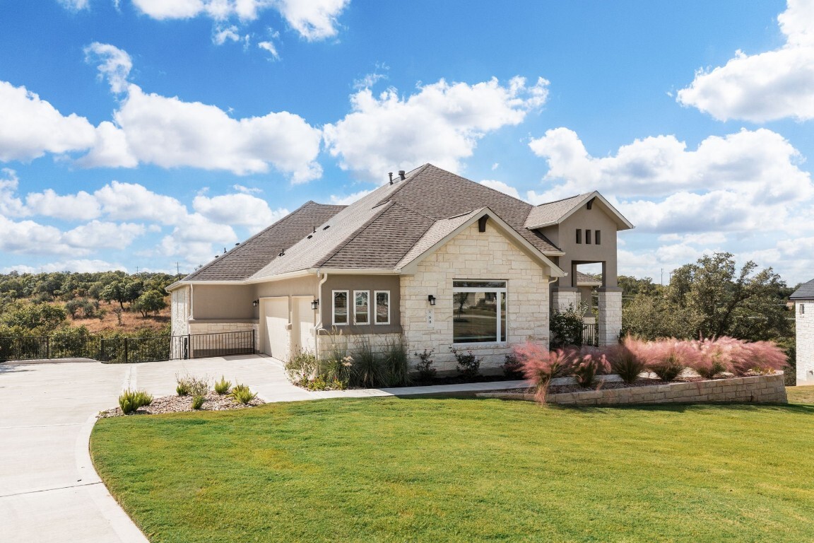 Property Photo: 68 Sierra Mosca Trail TX 78642