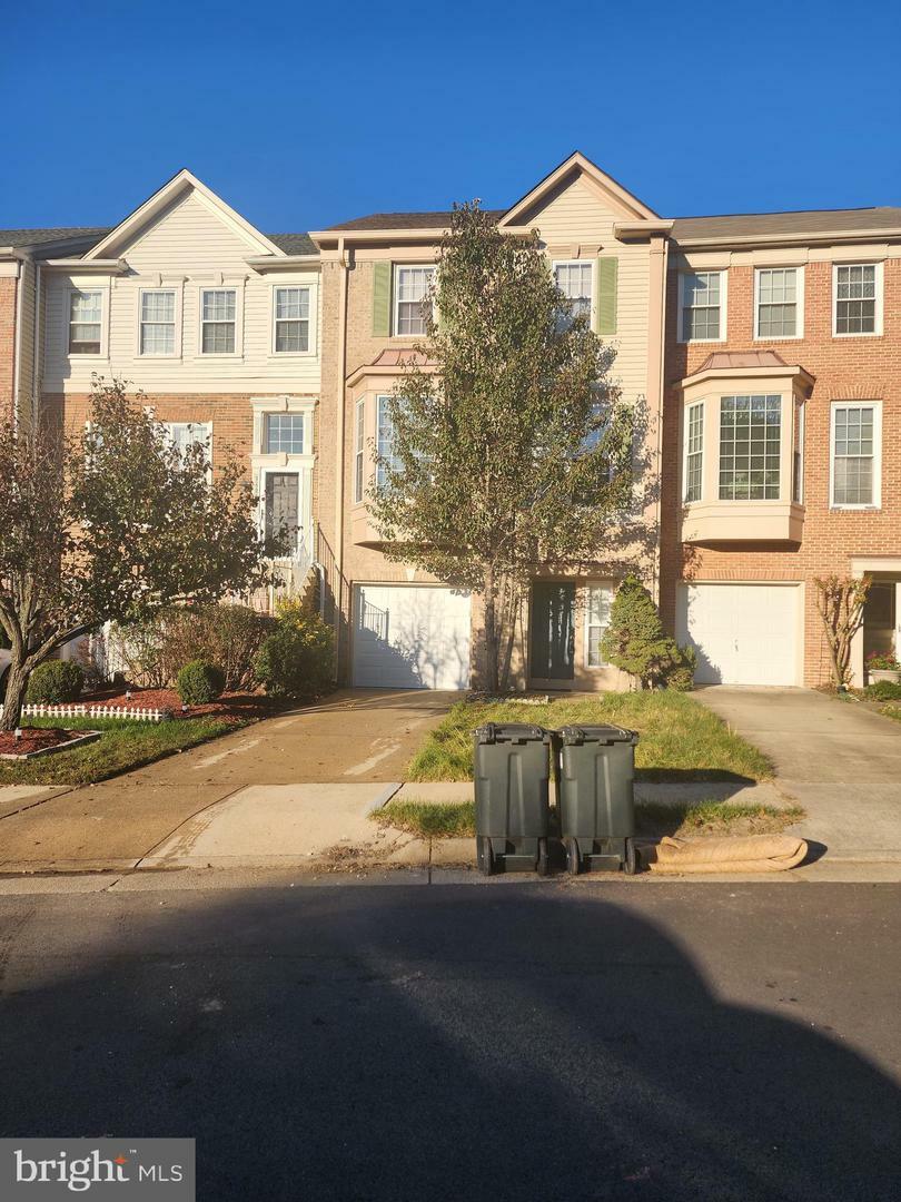 Property Photo: 3607 Bracknell Drive VA 22192