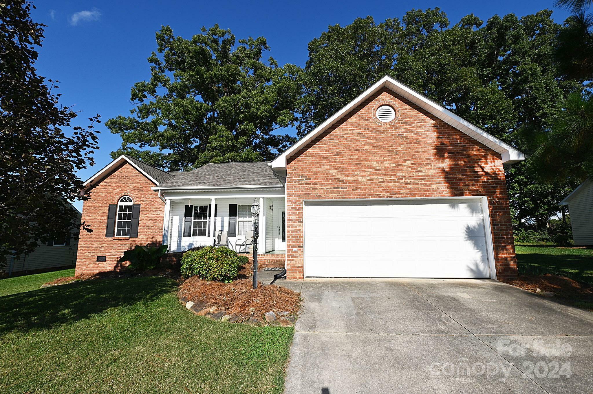 Property Photo:  817 Gemcrest Drive NE  NC 28613 