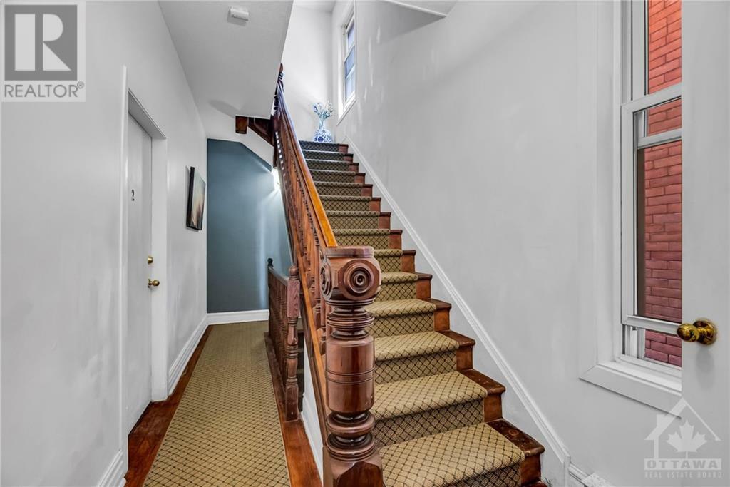 Property Photo:  558 Gilmour Street  ON K1R 5L6 