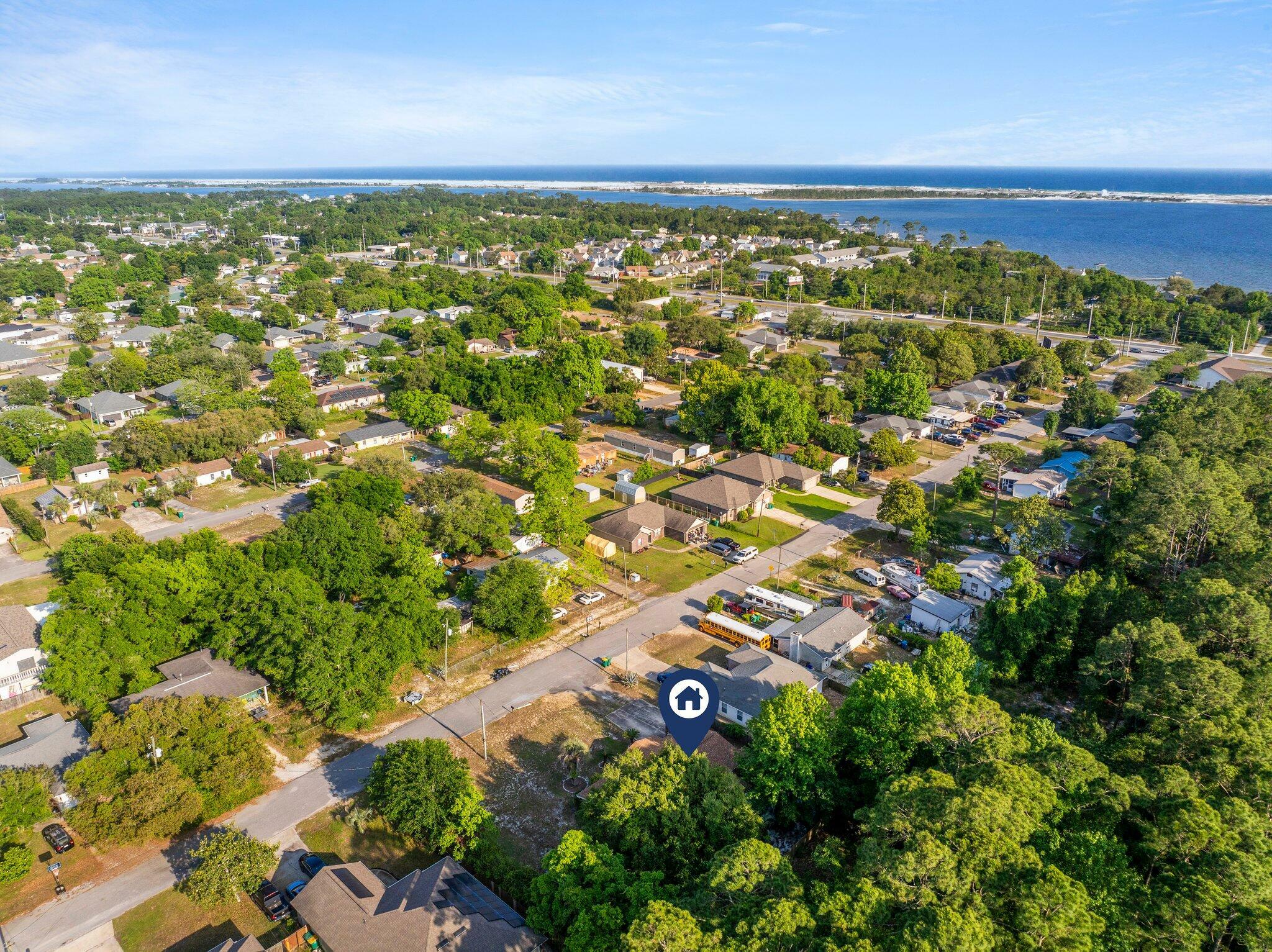 Property Photo: 110 Green Drive FL 32569
