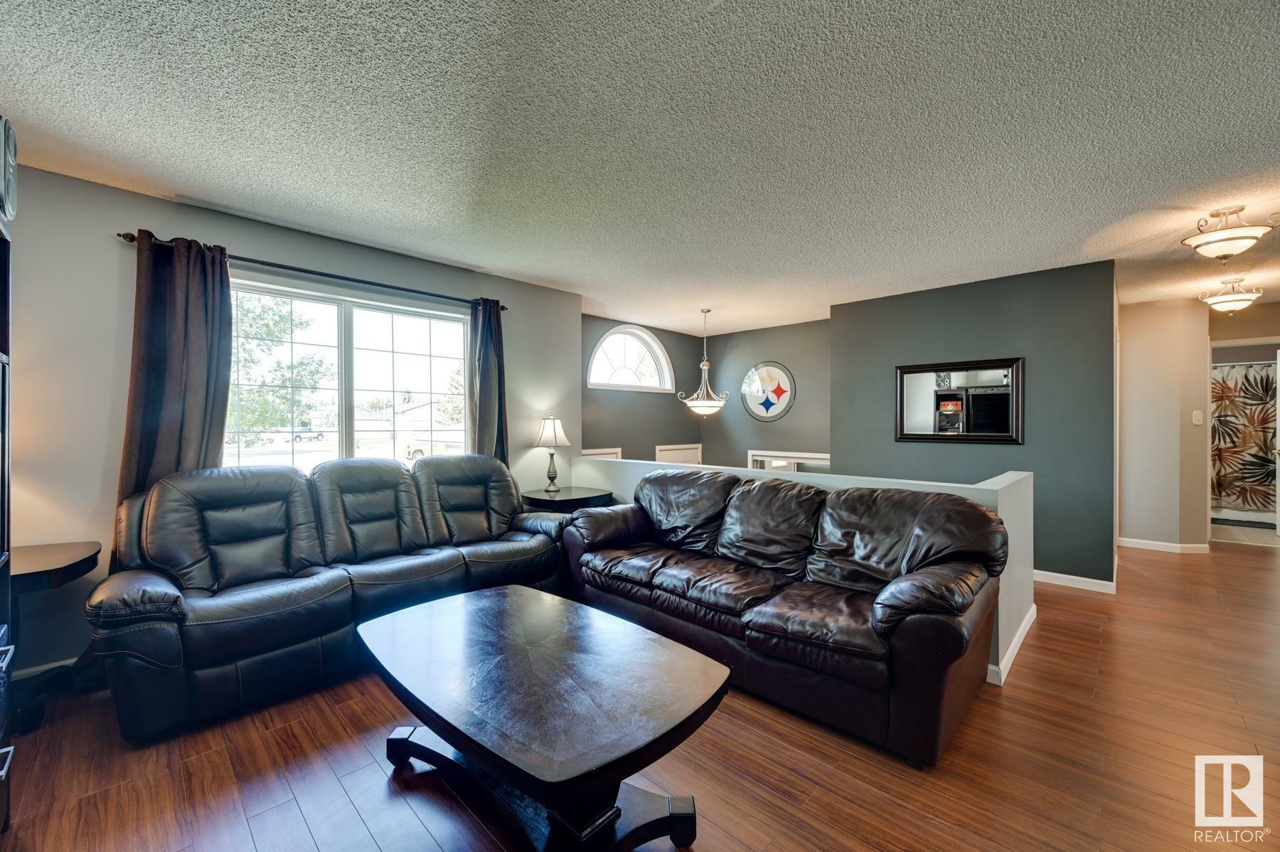 Property Photo:  25 Riverpointe Drive  AB T8L 4H4 