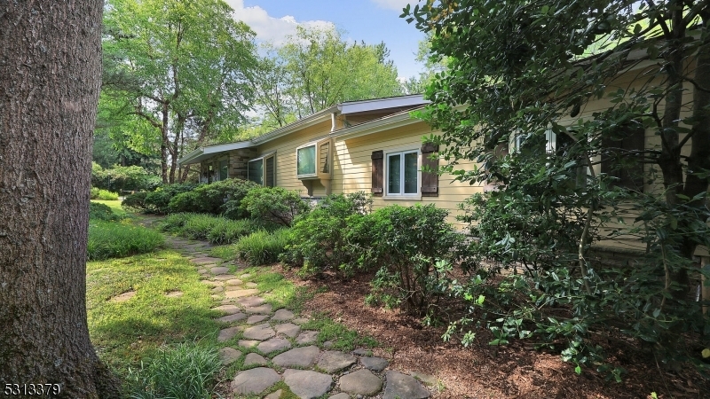 Property Photo:  1794 Washington Valley Rd  NJ 08836 