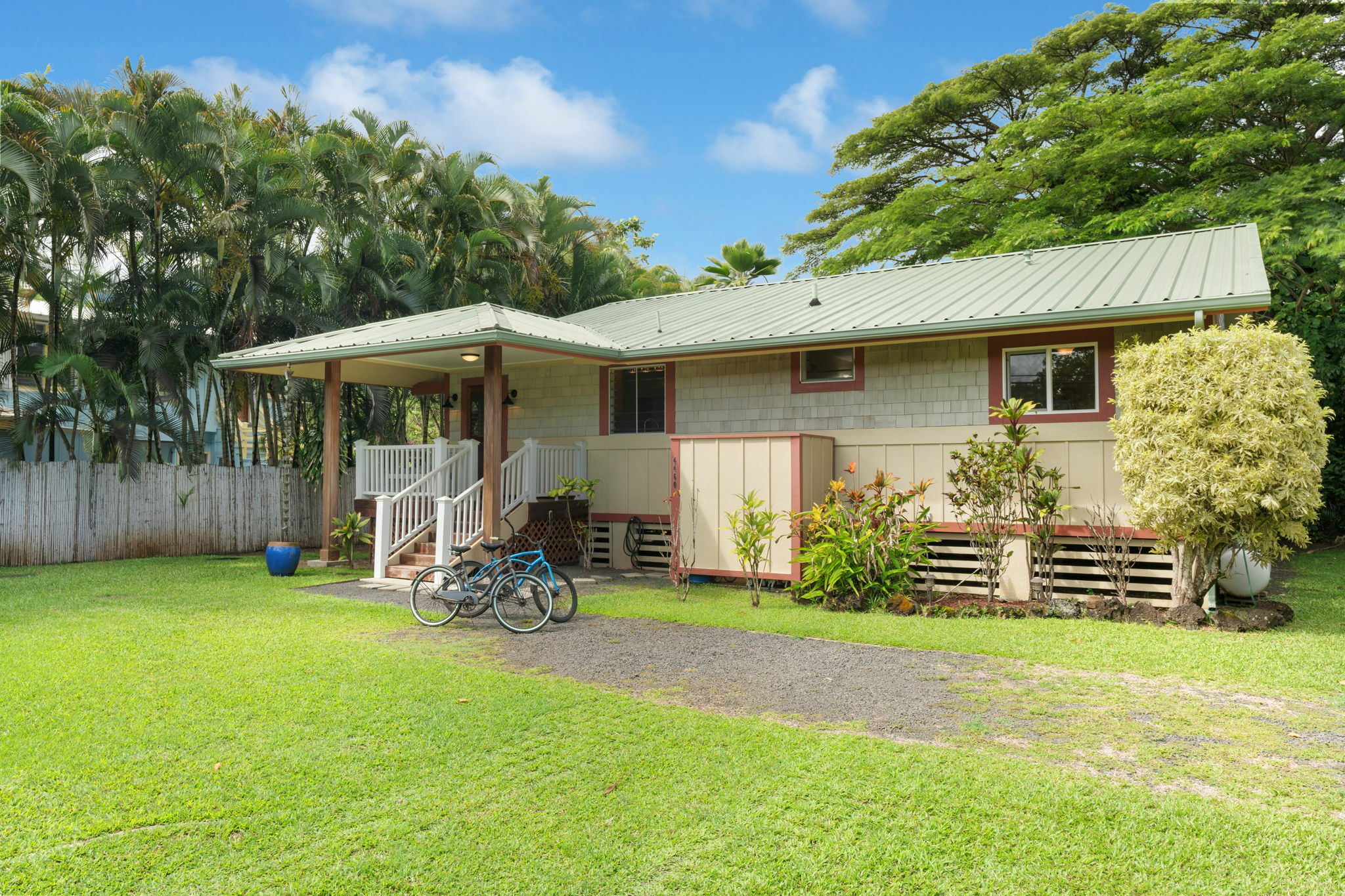 Property Photo:  4460 Aku Rd  HI 96722 