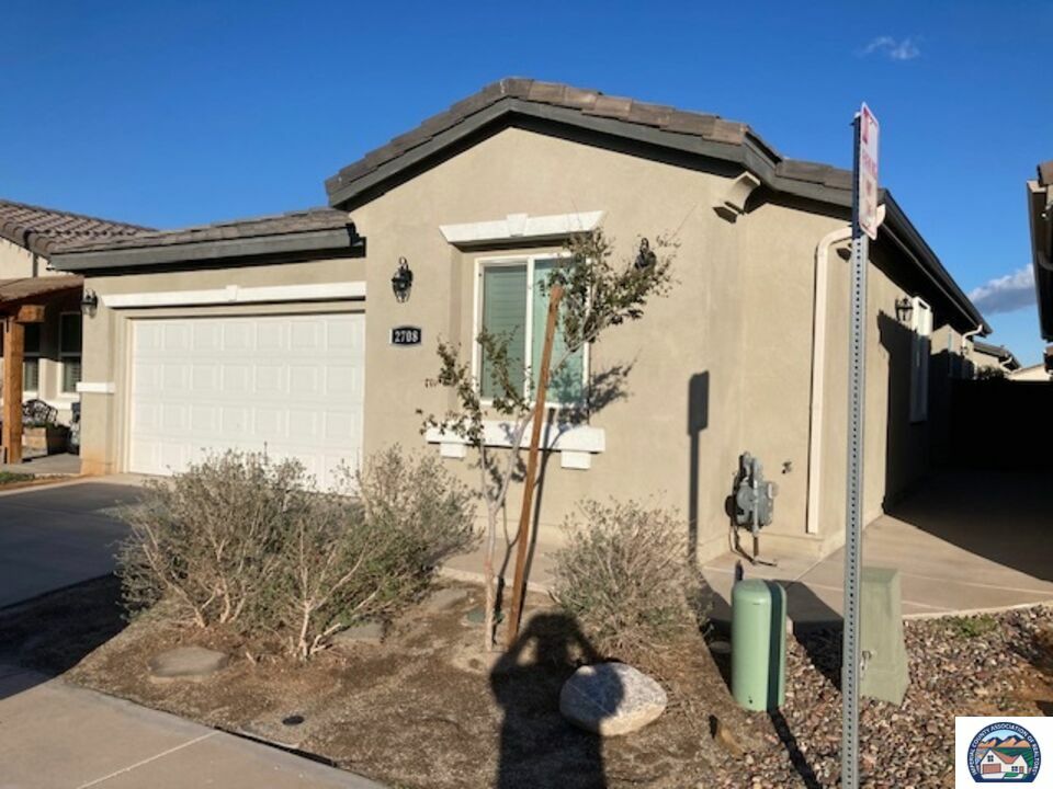 Property Photo:  2708   Saddleback Dr  CA 92251 