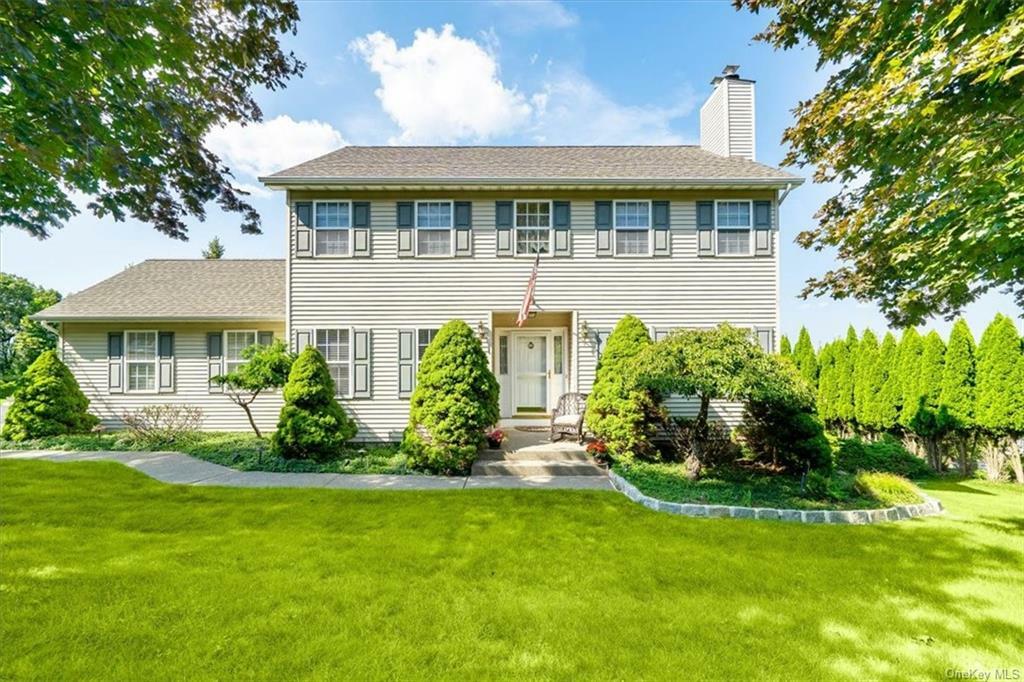 Property Photo:  6 Oldfield Court  NY 10923 