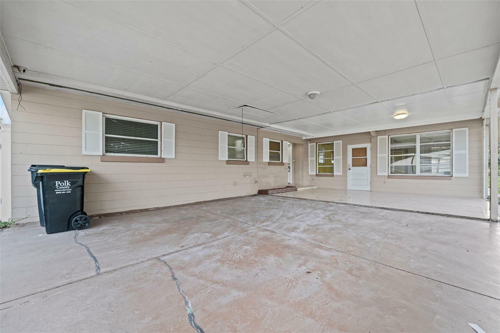 Property Photo:  912 Avenue T SE  FL 33880 