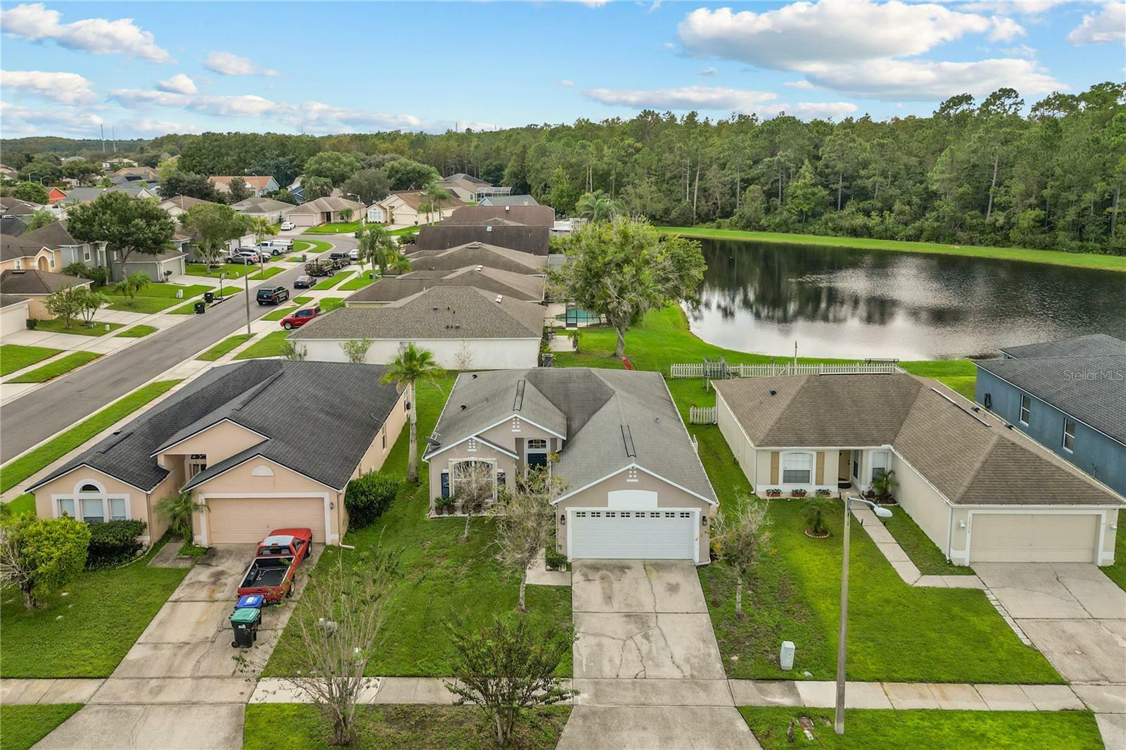 Property Photo: 10736 Palaiseau Court FL 32825