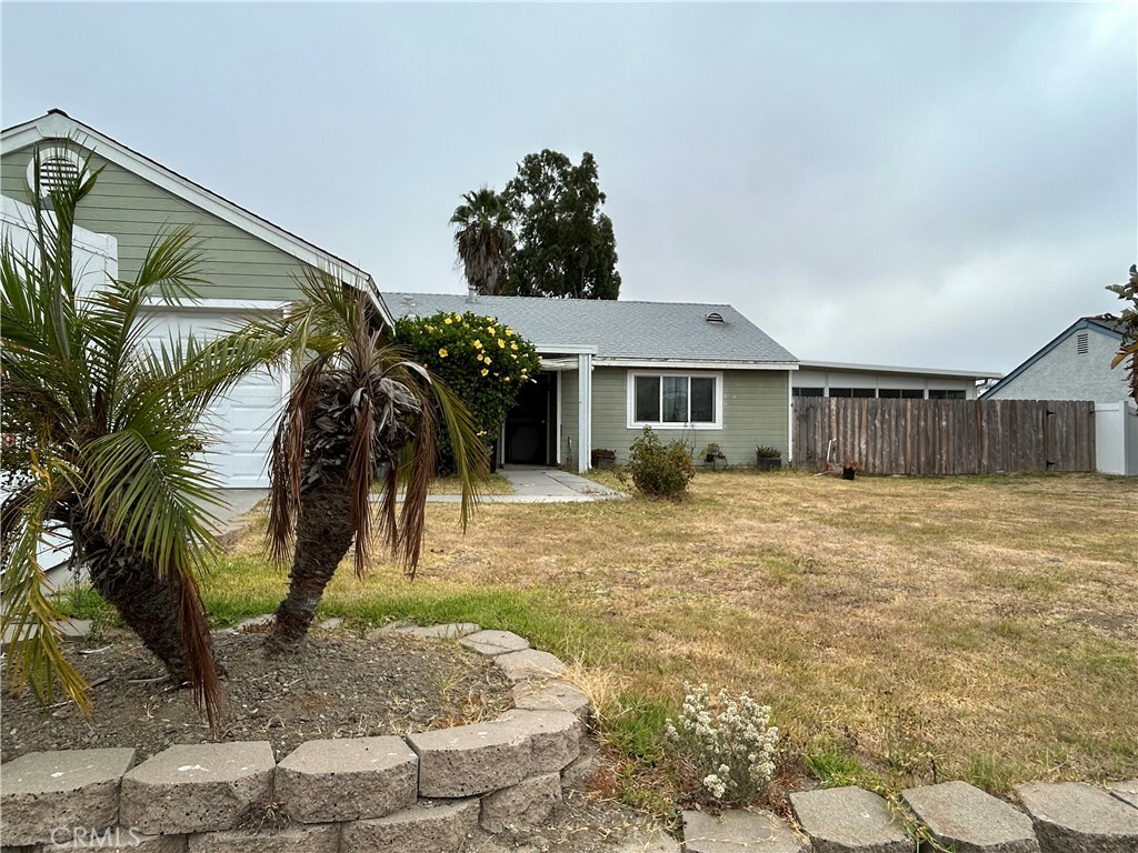 Property Photo:  709 Isidore Street  CA 92057 