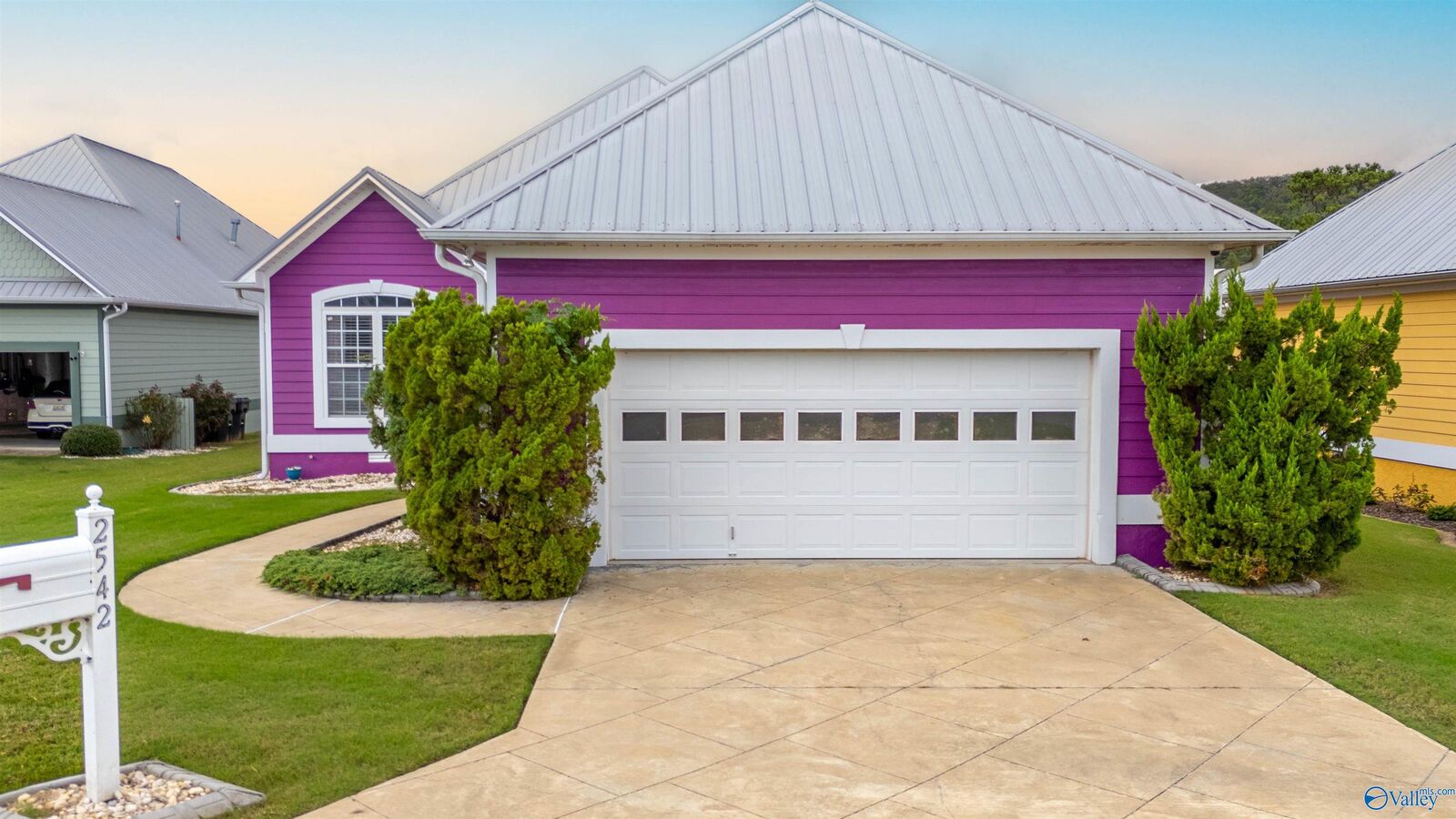 Property Photo: 2542 Bucks Island Road AL 35907