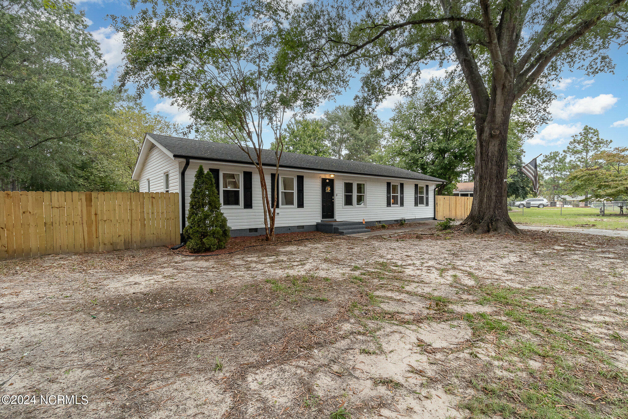 Property Photo:  106 Forest Place  NC 28315 