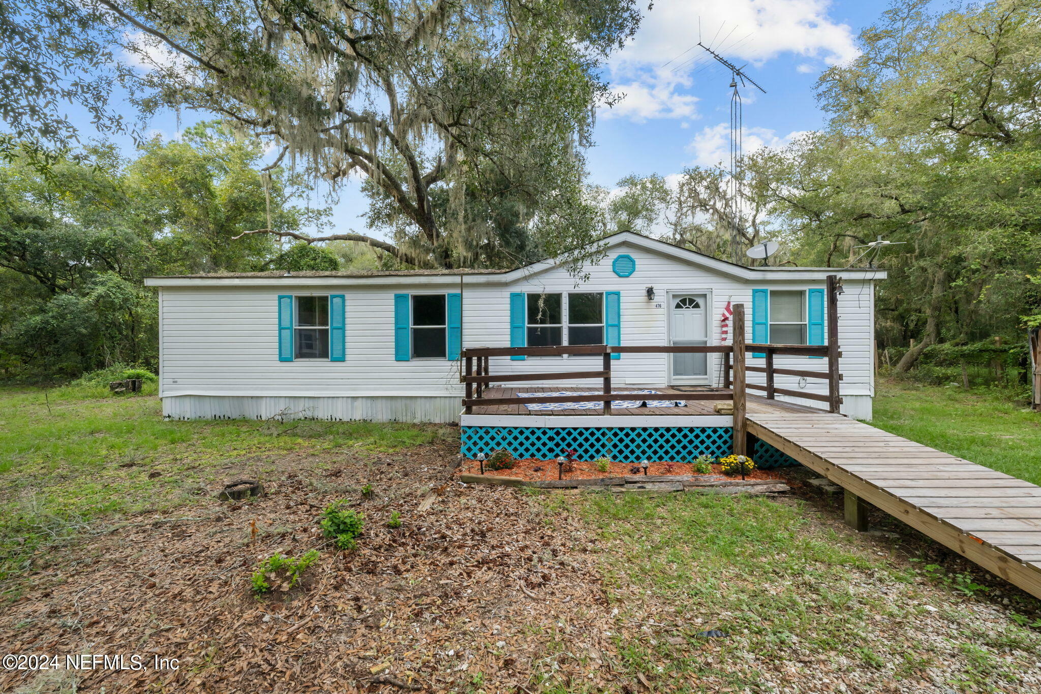 Property Photo:  5476 Leaning Oak Drive  FL 32666 