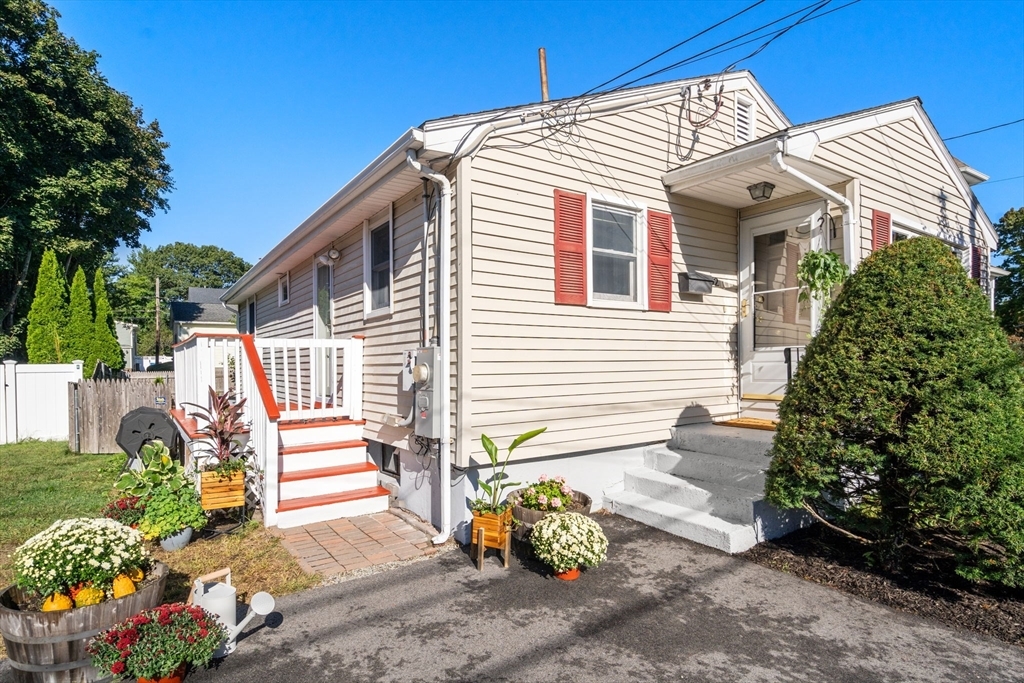 Property Photo:  92 Mokema Avenue  MA 02451 