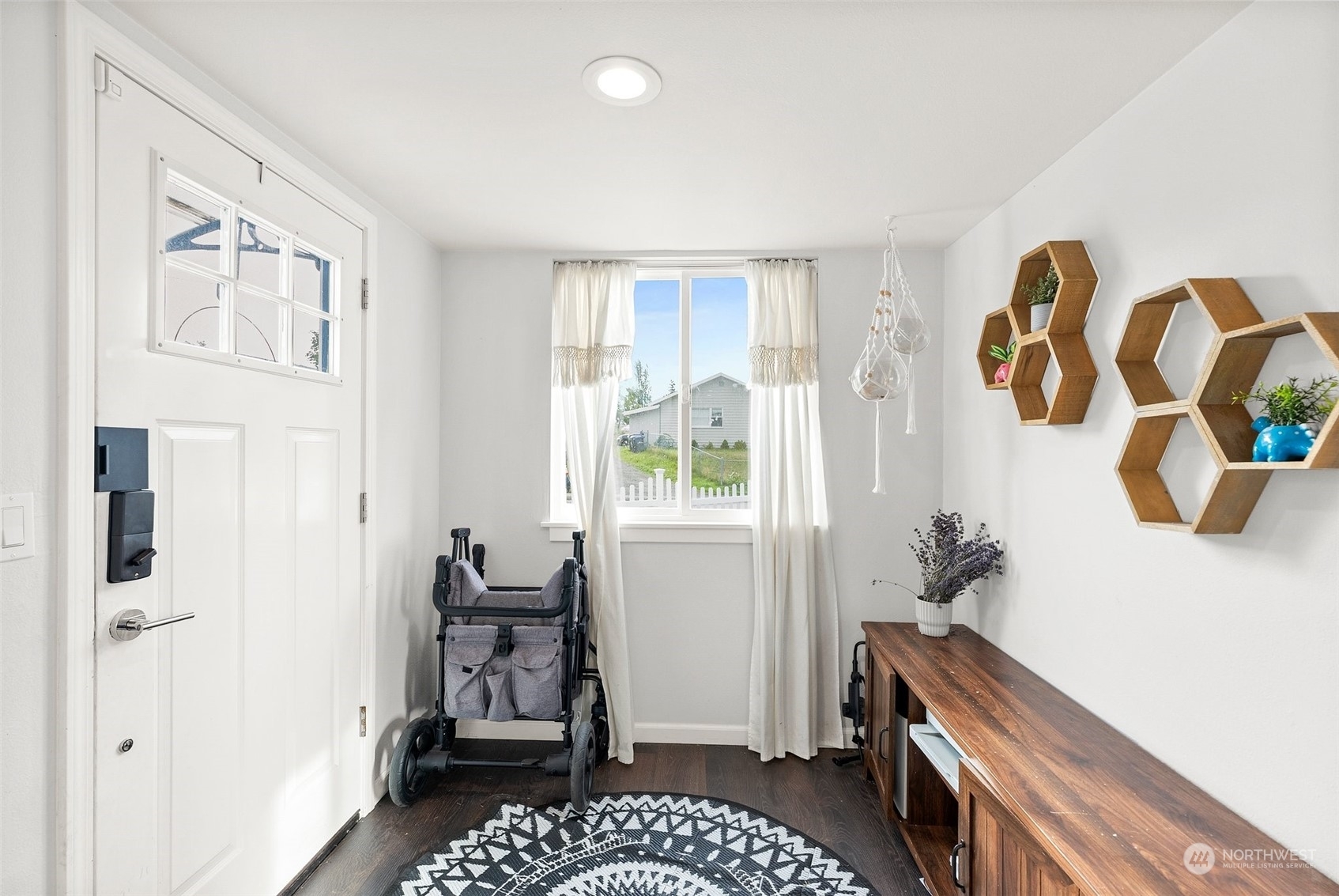Property Photo: 2731 Maple Street WA 98310