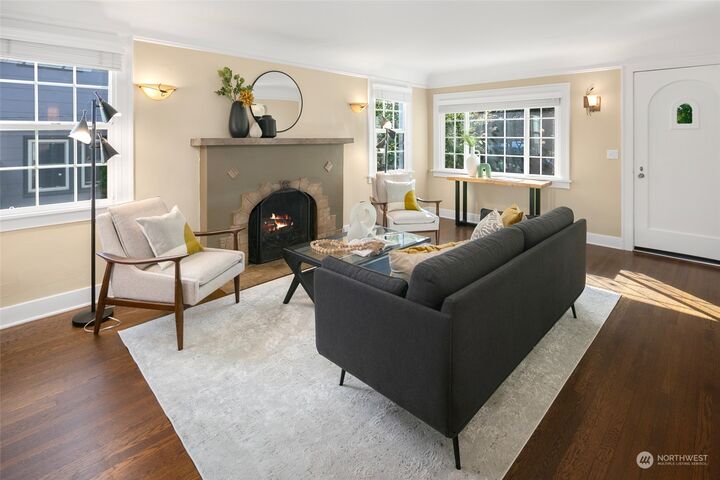 Property Photo:  5050 37th Avenue NE  WA 98105 