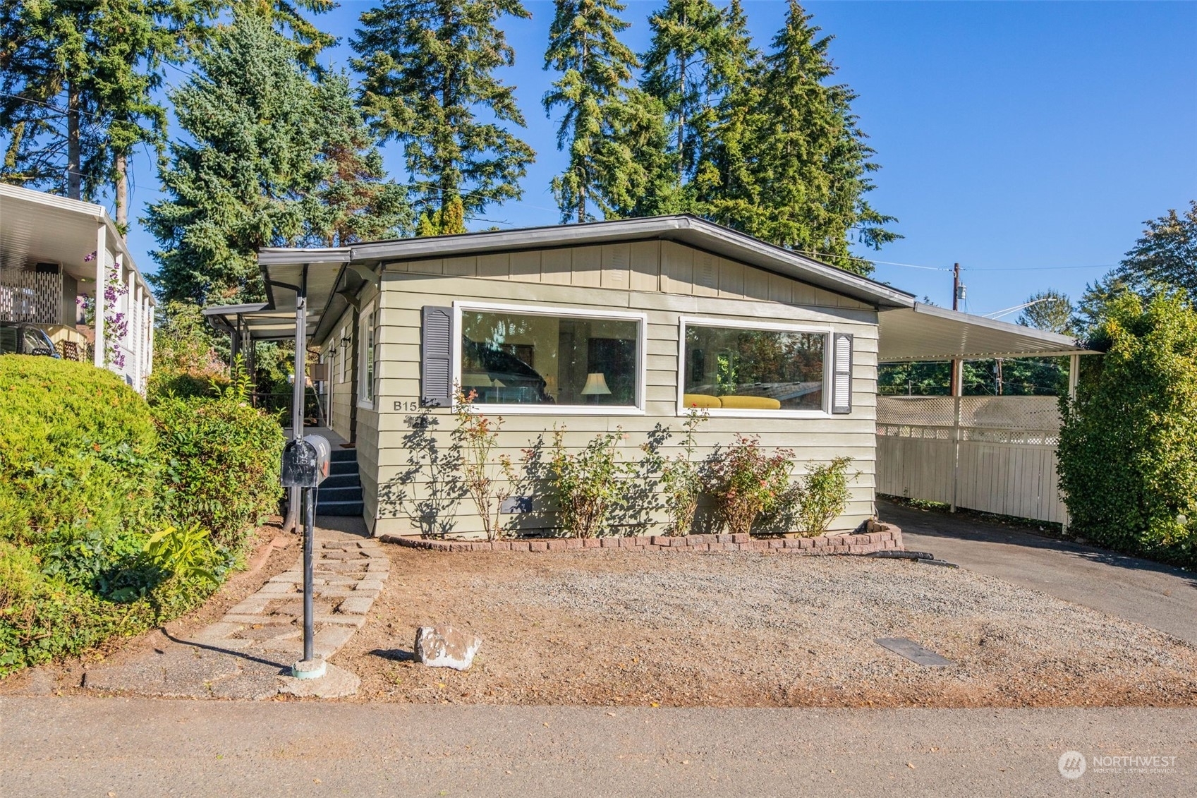 Property Photo:  23708 Locust Way 15B  WA 98021 