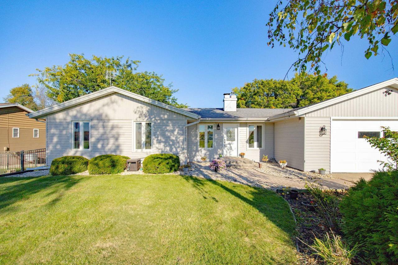 Property Photo:  8249 North Stone Farm Road  WI 53534 