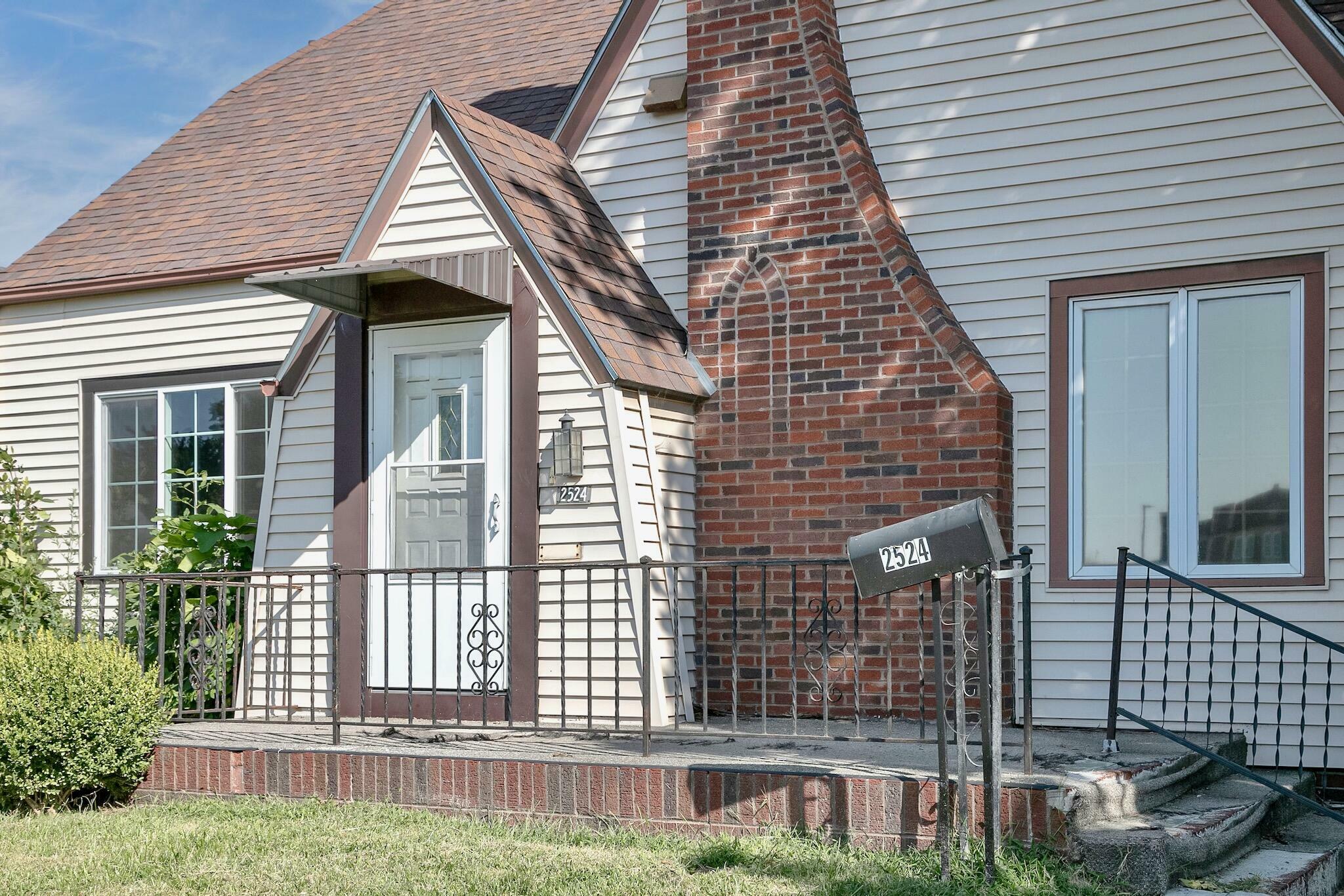 Property Photo:  2524 Ave A  IA 51501 