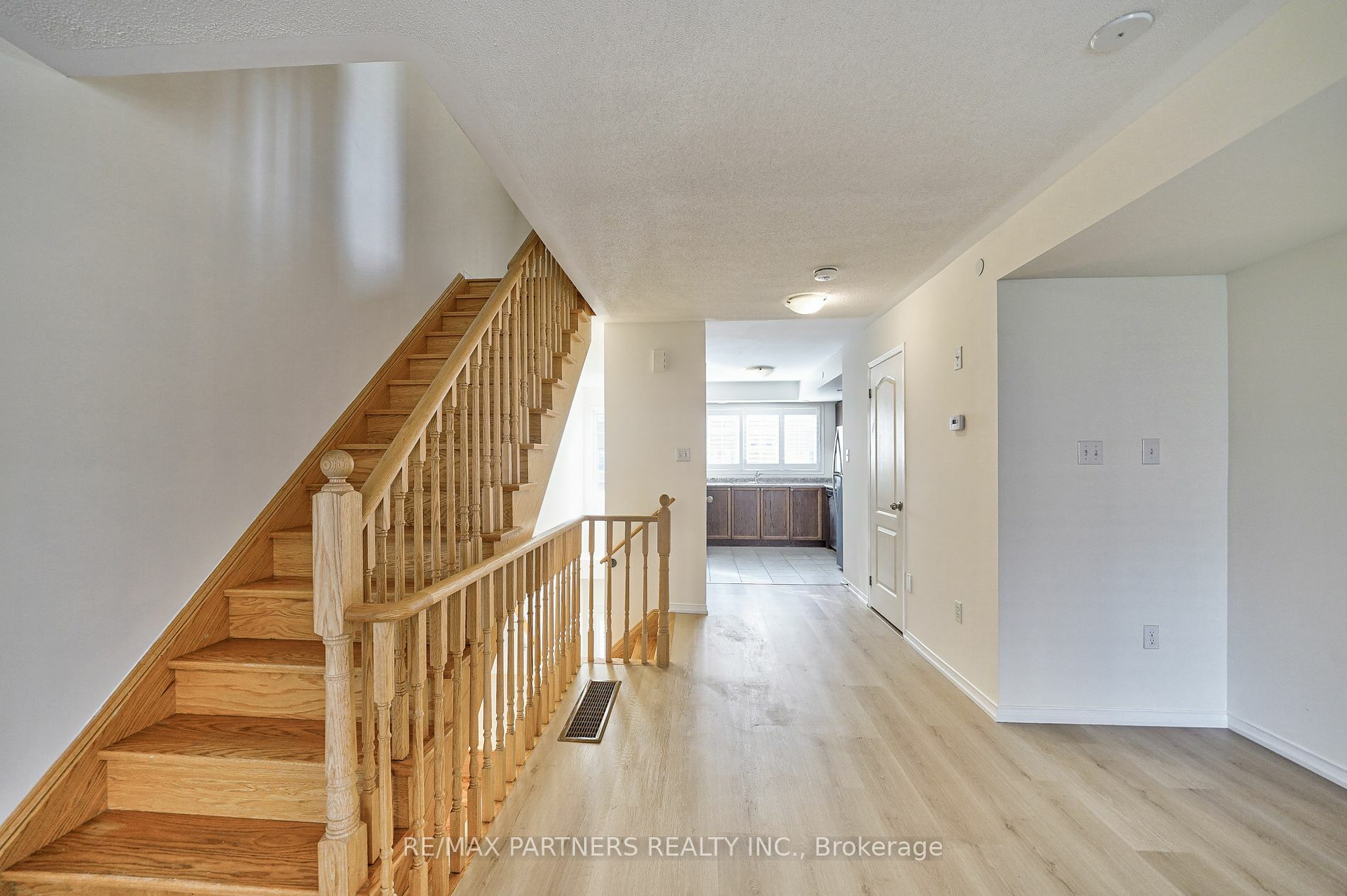 Property Photo:  2615 Eaglesham Path  ON L1L 0M7 