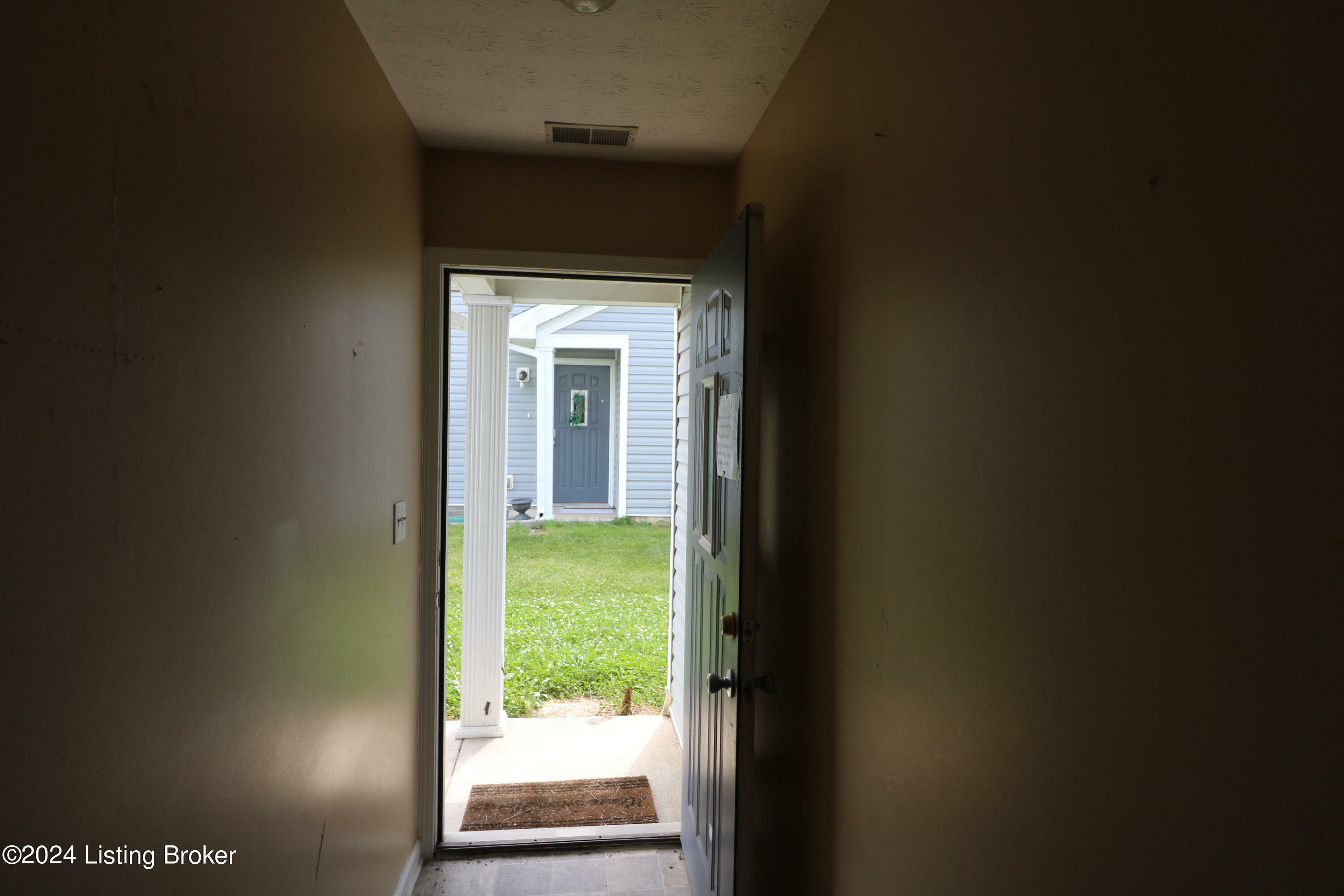 Property Photo:  7005 James Madison Way  KY 40272 