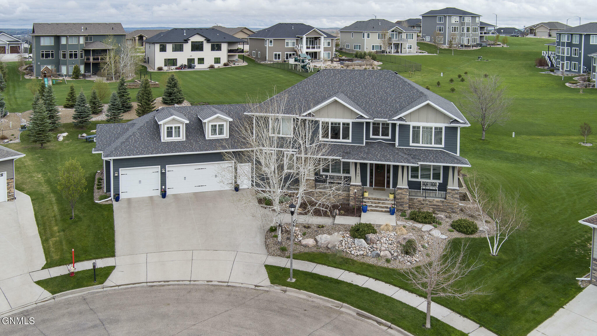 Property Photo: 3700 Chisholm Place ND 58503