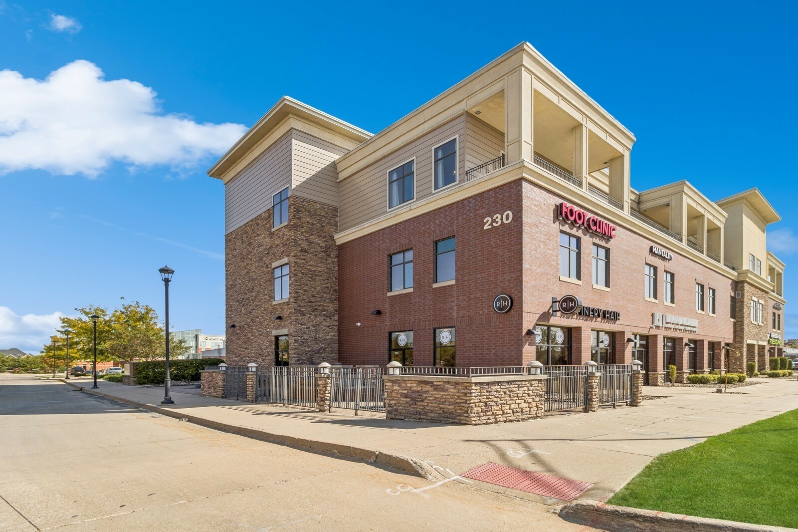 Property Photo: 230 S 68th Street 1302 IA 50266