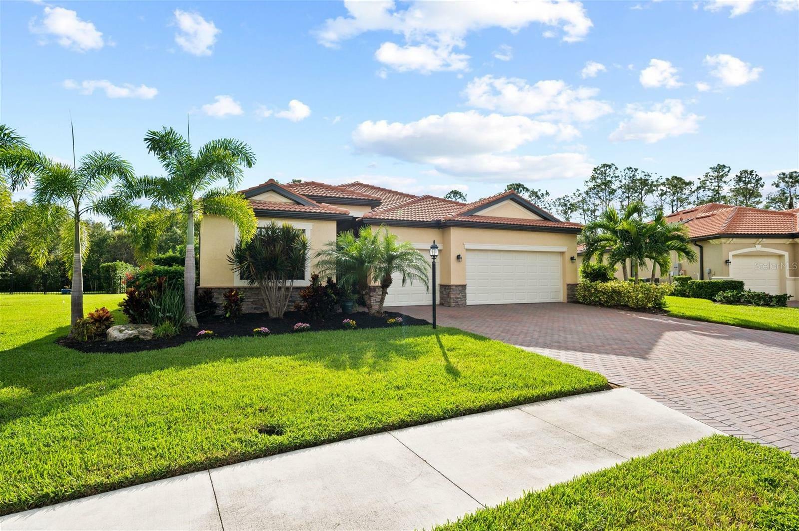 Property Photo:  9726 Carnoustie Place  FL 34211 