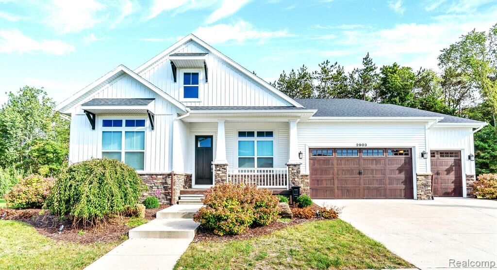 Property Photo: 2903 Medinah Drive MI 48864 2428