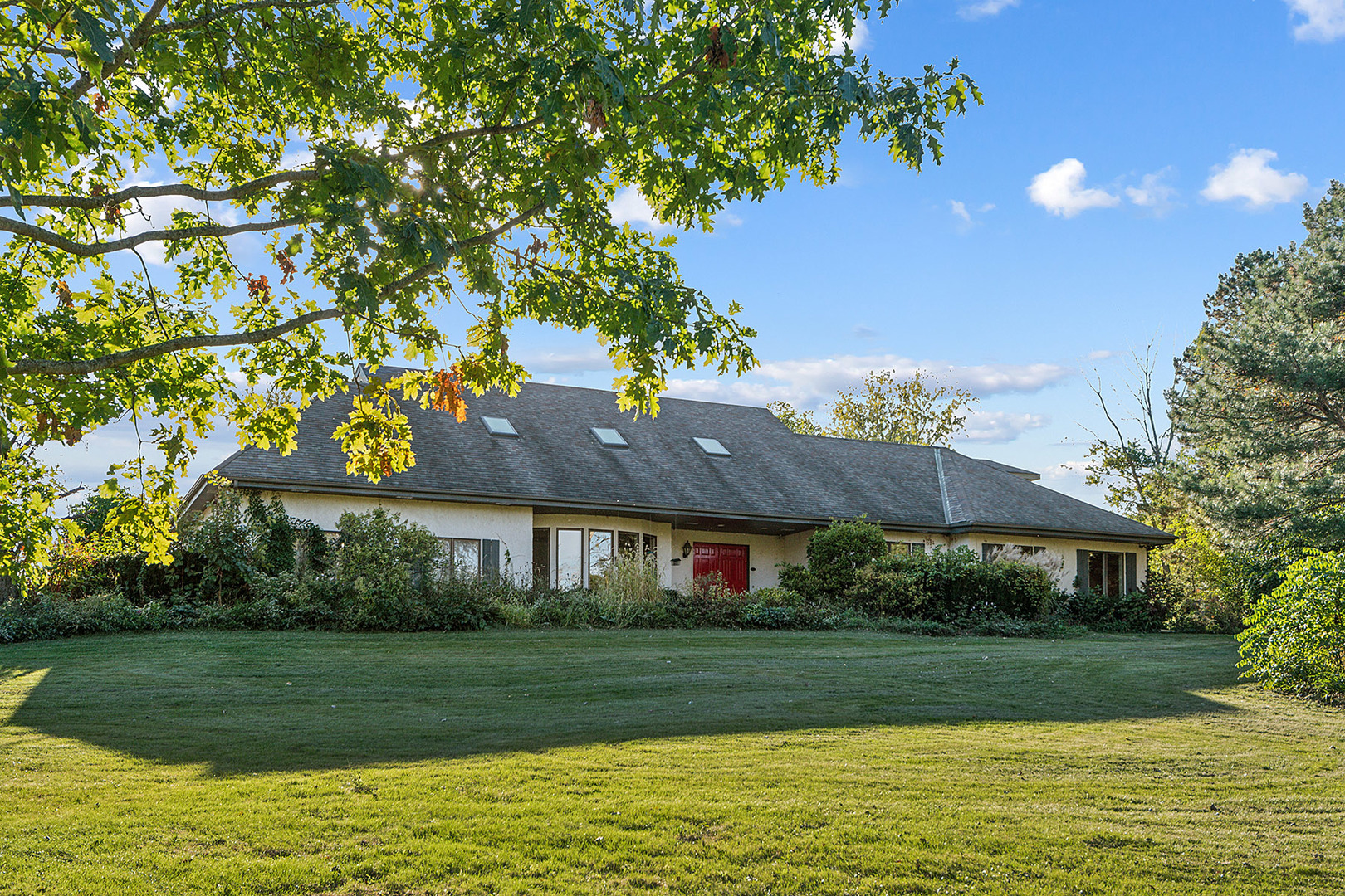 Property Photo:  96 Old Creek Road  IL 60464 