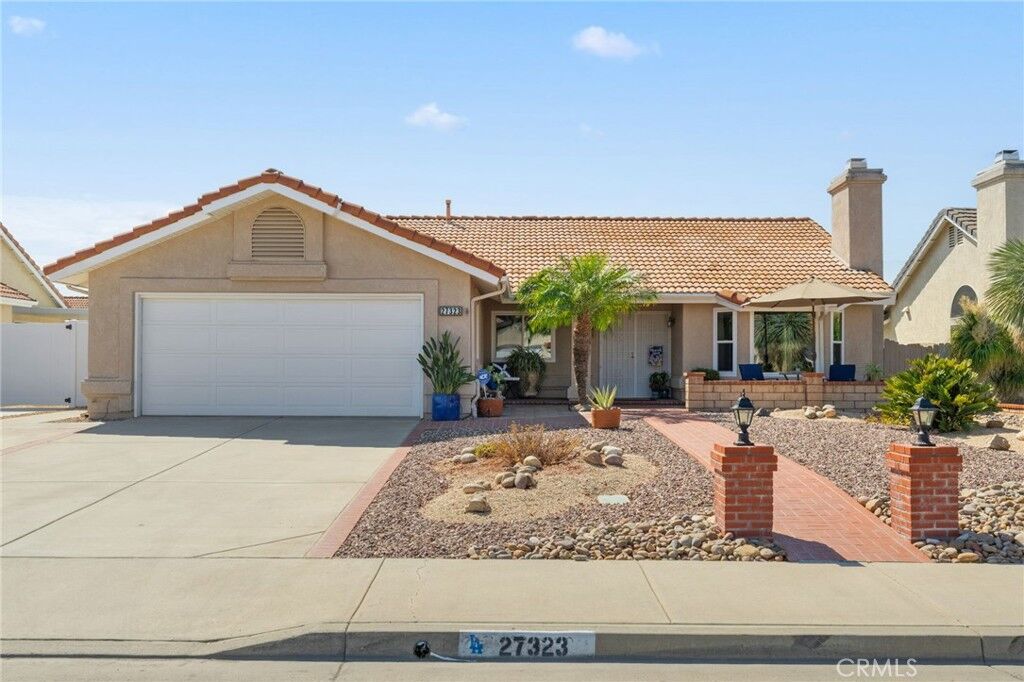 Property Photo: 27323 Pinckney Way CA 92586