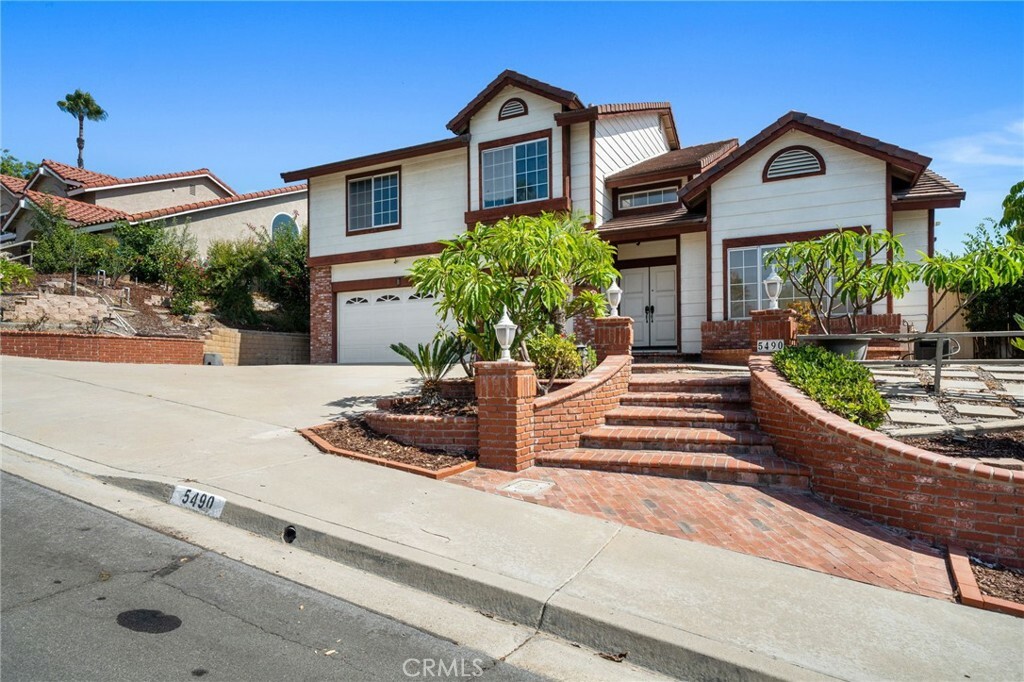 Property Photo:  5490 Camino Vista  CA 92887 